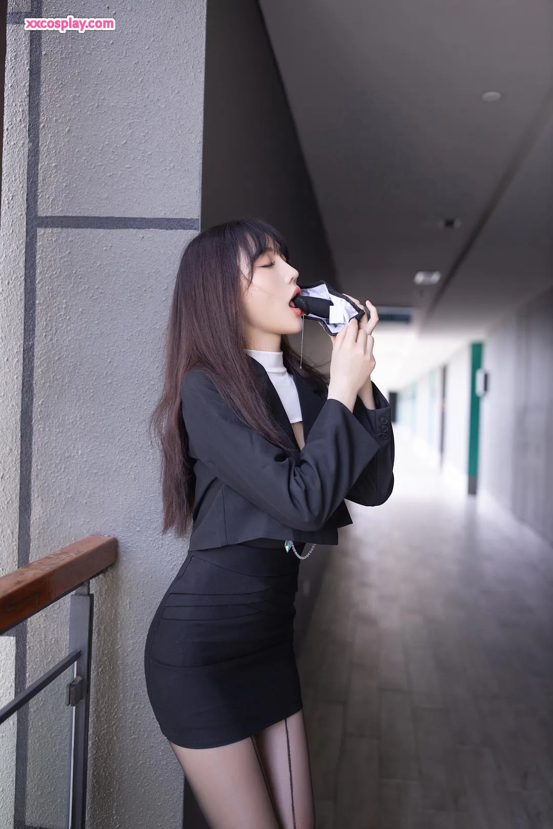 Lu Xuanxuan & An Ran: Seductive Mask Mystery